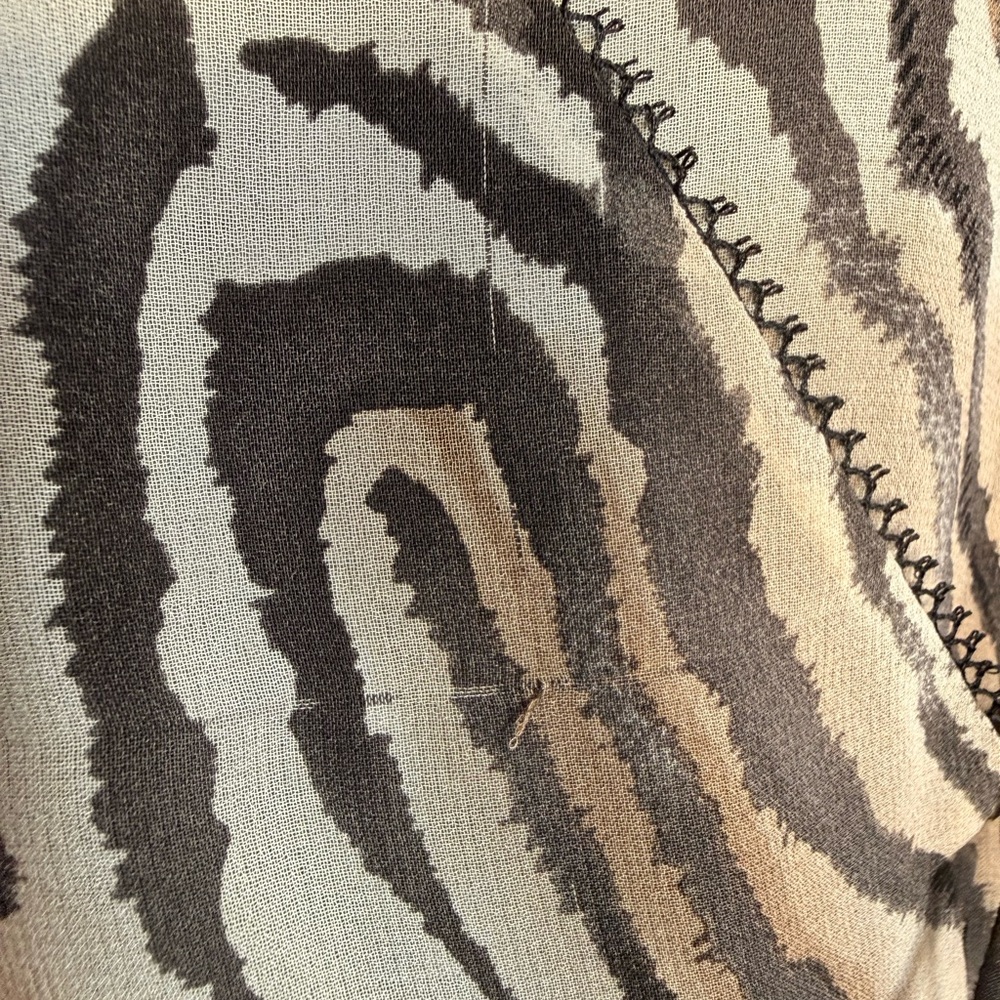 Dana Buchman 100% Silk Wrap Blouse, Zebra Print - Picture 7 of 8